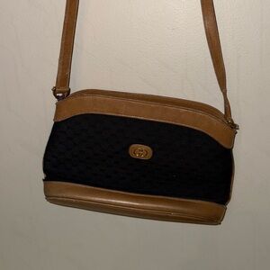 Real Gucci vintage Elegant Black and Tan Shoulder Bag